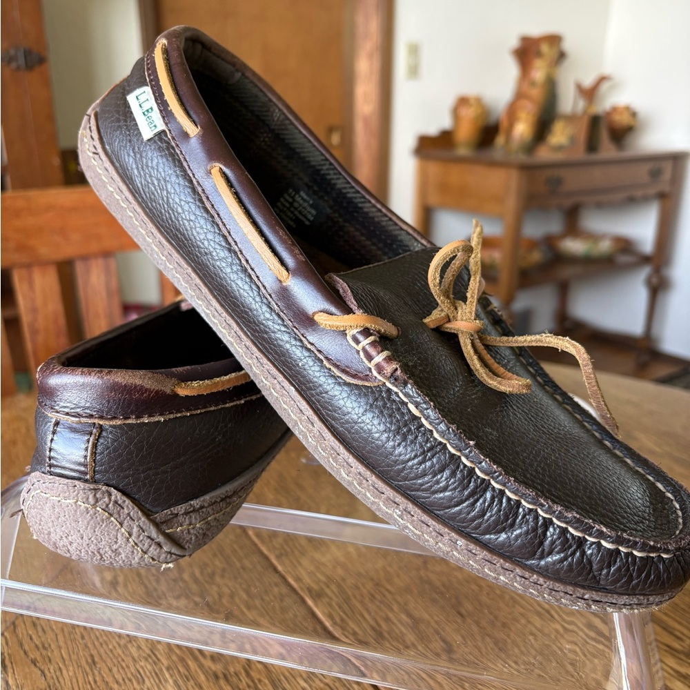 LLBEAN Men’s Size 11 Handsewn Flannel Lined Brown Leather Slippers Moccasins